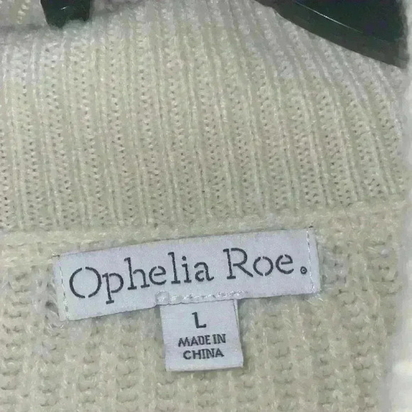 Cream turtleneck sweater - Picture 3 of 3